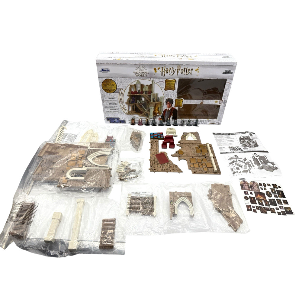 HARRY POTTER Wizarding World Gryffindor Tower Playset w/ Metal Figures Complete